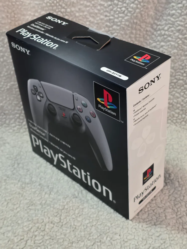 Ps5 30th anniversary controller NEW! image indicator(3)