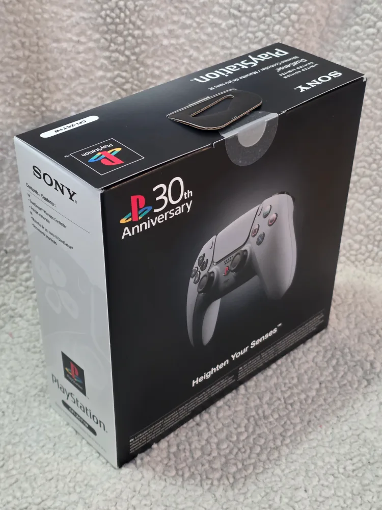 Ps5 30th anniversary controller NEW! image indicator(6)