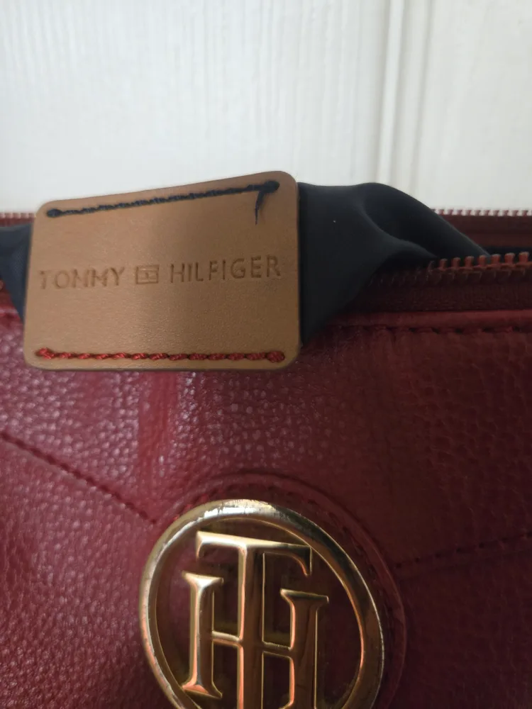 TH Crossbody Bag image indicator(3)