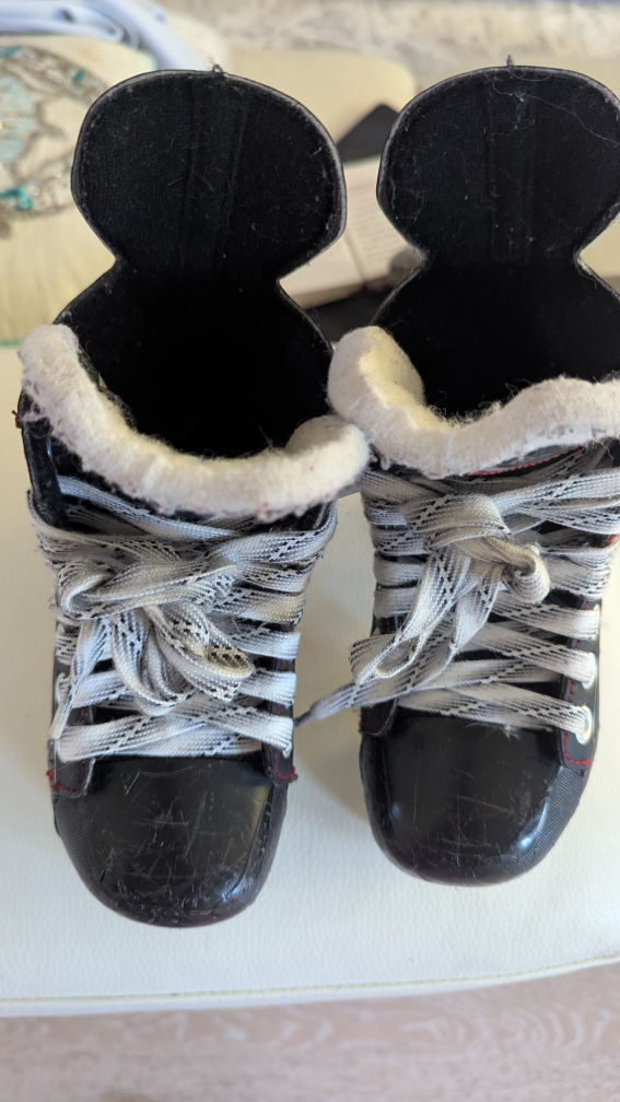 Bauer Ice Skates - Youth Size 1 - photo 2