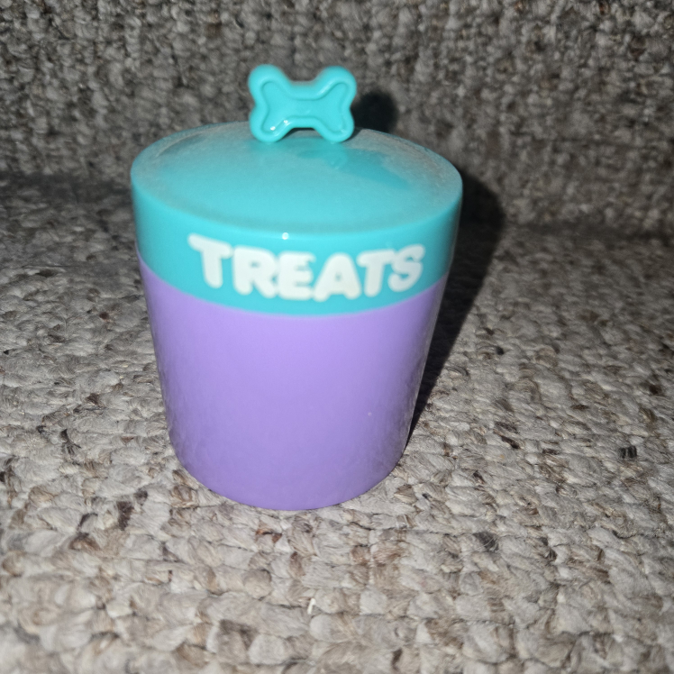 Dog Treat Container 🧡