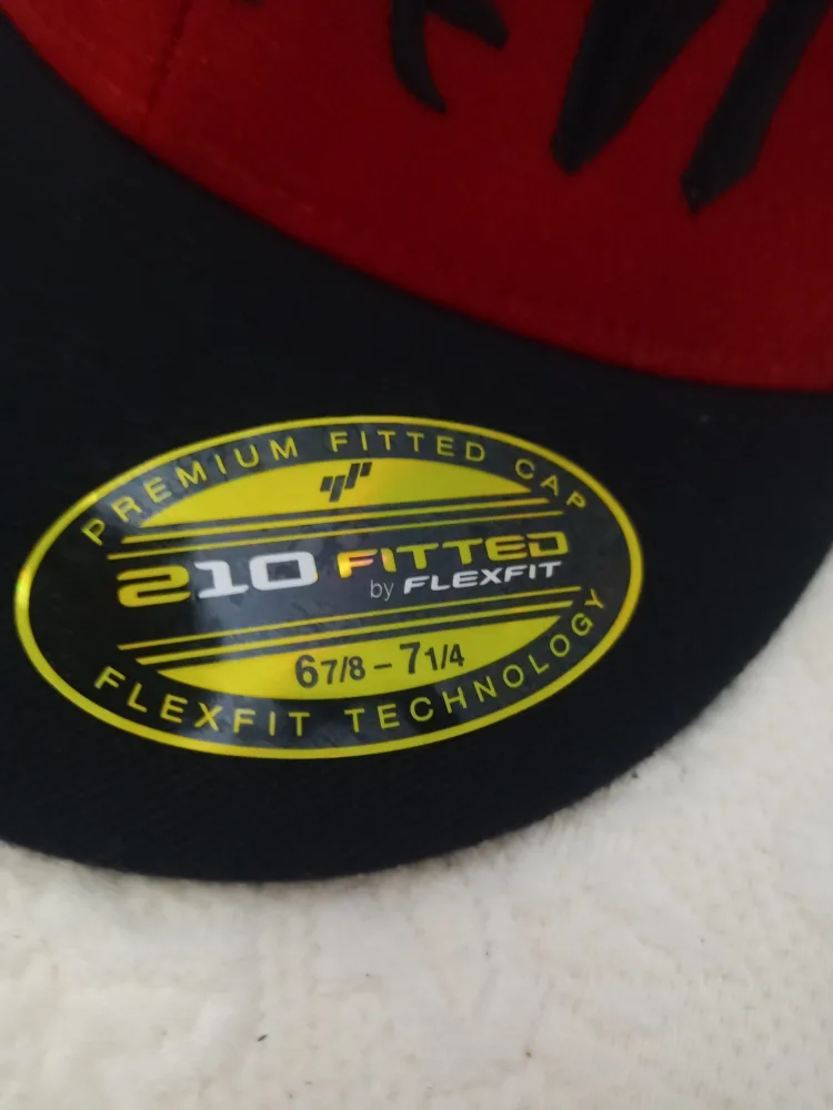 B RIAN Cap By Lids - Size 6 7/8 - 7 1/4 image indicator(2)