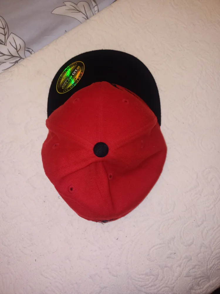 B RIAN Cap By Lids - Size 6 7/8 - 7 1/4 image indicator(6)