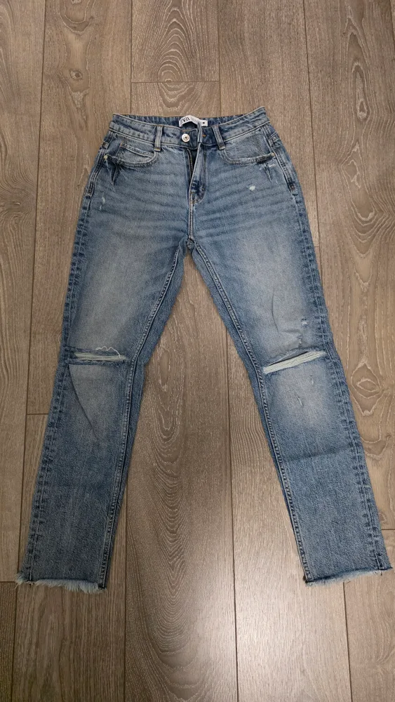 Zara Denim Jeans - Size 0 thumbnail