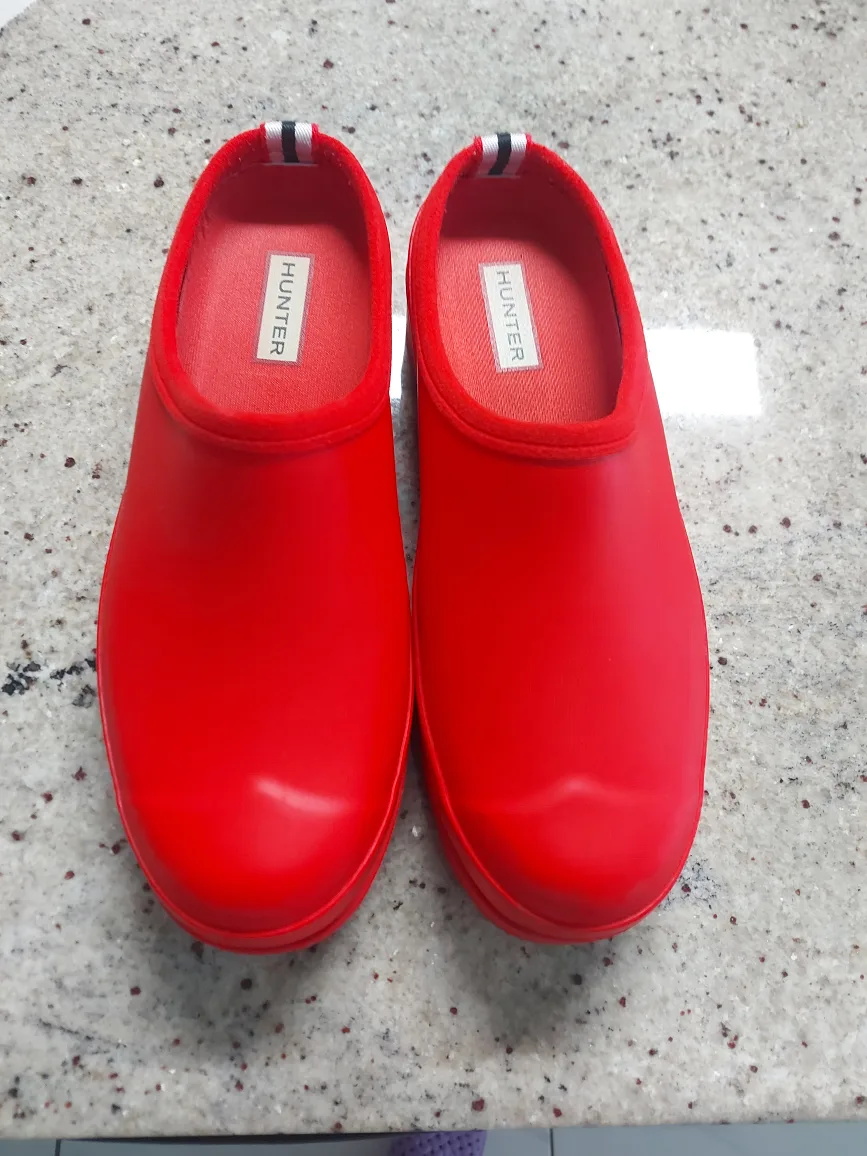 Hunter Red Garden Clogs thumbnail