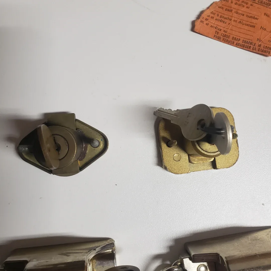 Mixed Lot of Used Locks & Hardware image indicator(2)