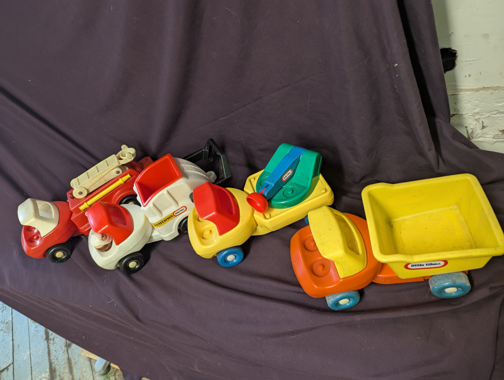 Little Tikes Vintage Truck Set