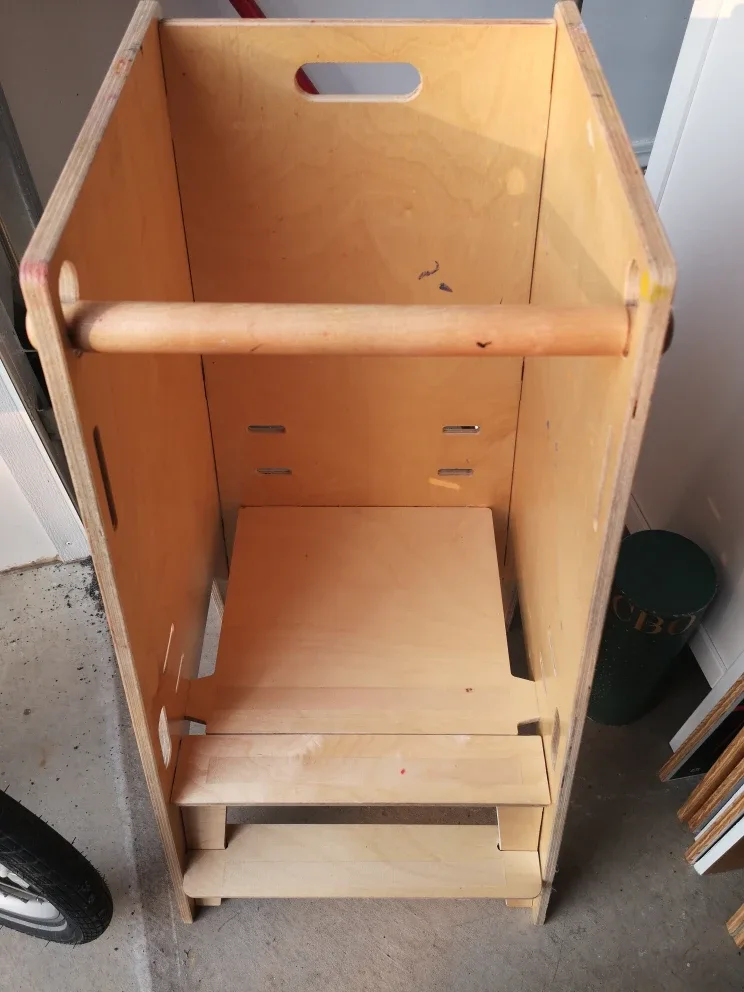 Wooden Kids Learning Tower thumbnail