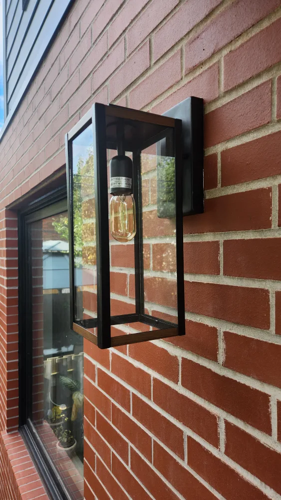 Outdoor Wall Light - Black