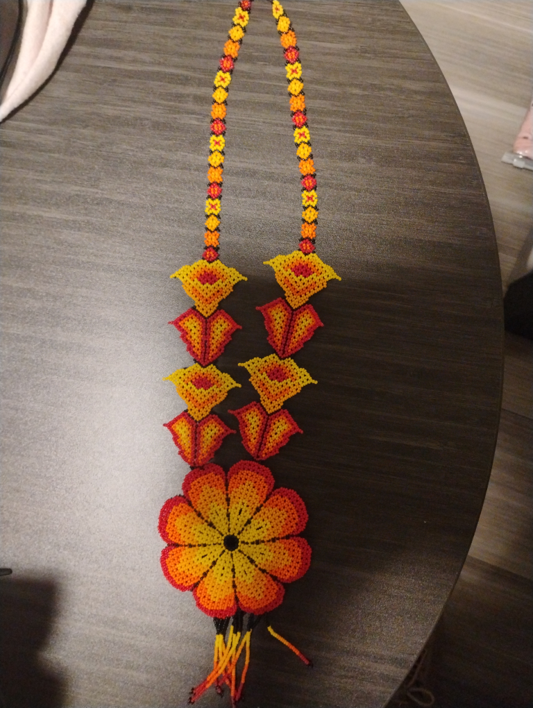 Handmade Huichol Beaded Flower Garland - photo 5
