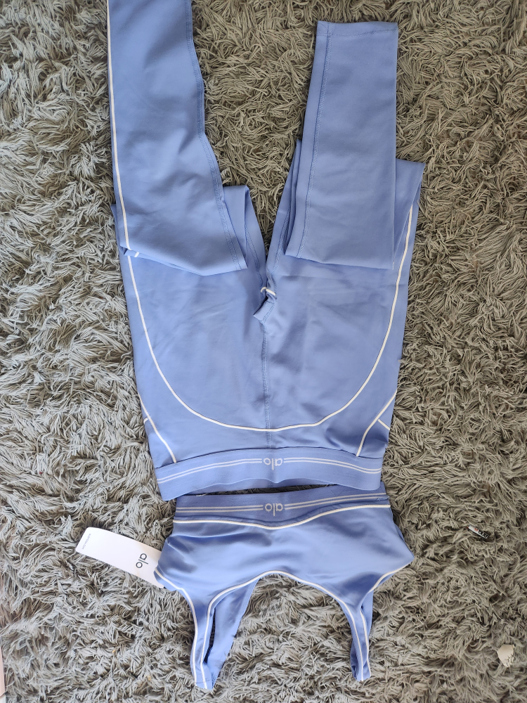 New Alo Yoga Set - Bra & Leggings - Blue - photo 5
