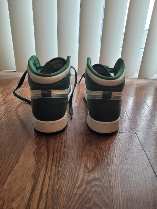 Air Jordan 1 Retro High Og Gorge Green (GS) - photo 3