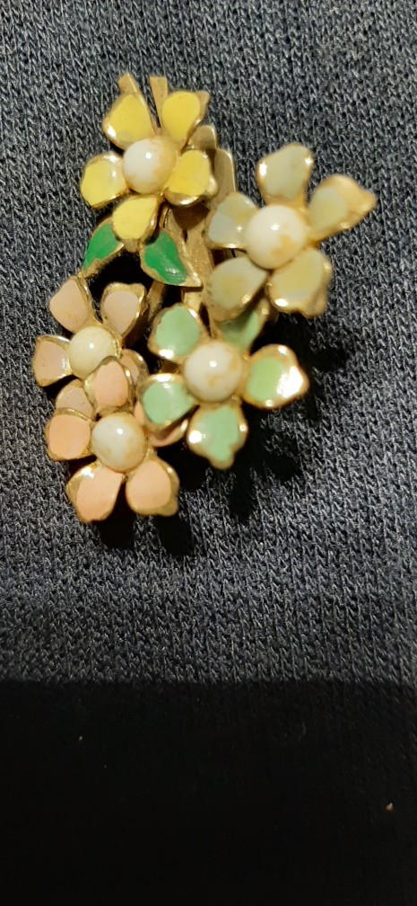 Vintage Floral Bouquet Clip-on Earrings - photo 2