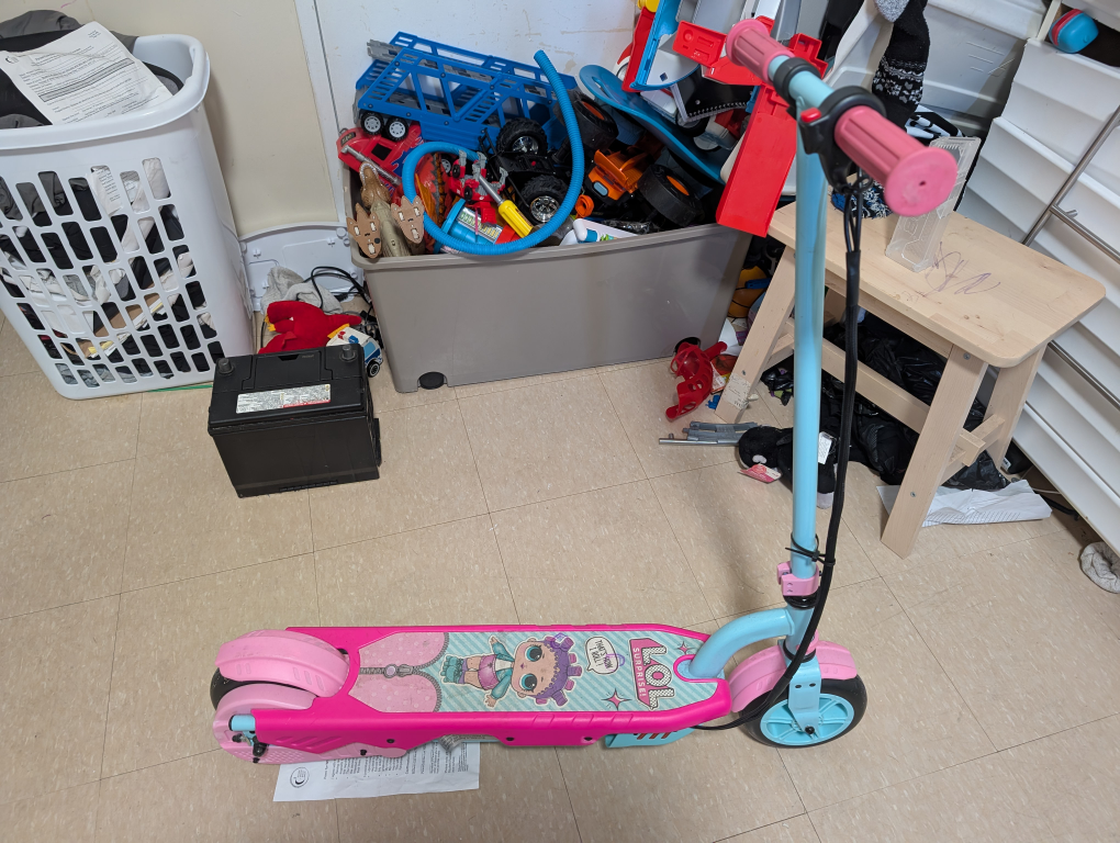 LOL Surprise! Electric Scooter - Pink & Blue