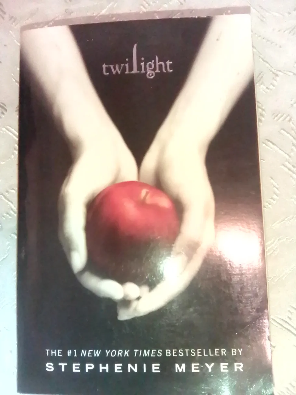 Twilight by Stephenie Meyer thumbnail