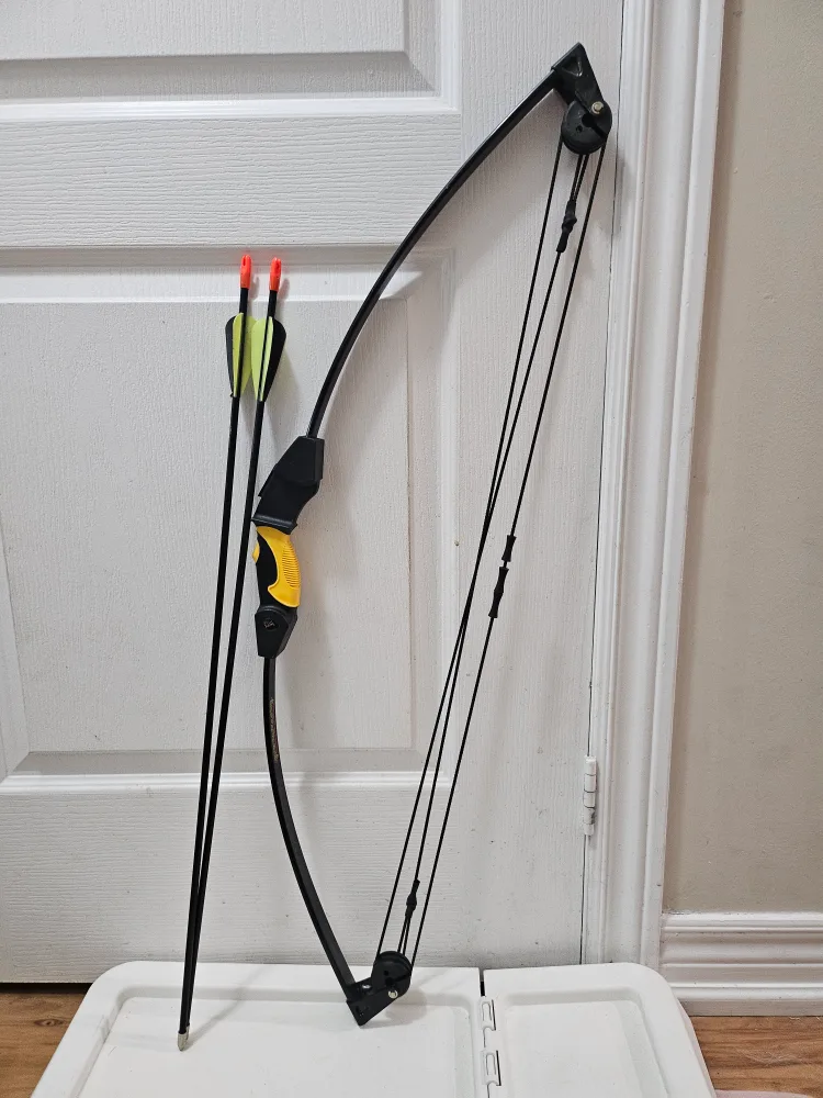 Barnett Lil' Banshee Junior Archery Set thumbnail