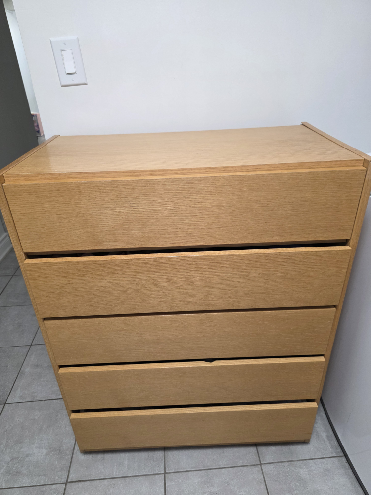 Wooden 5-Drawer Dresser