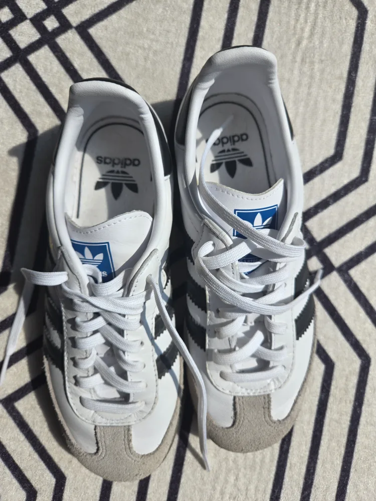 Kids Adidas Samba White & Black Sneakers image indicator(5)