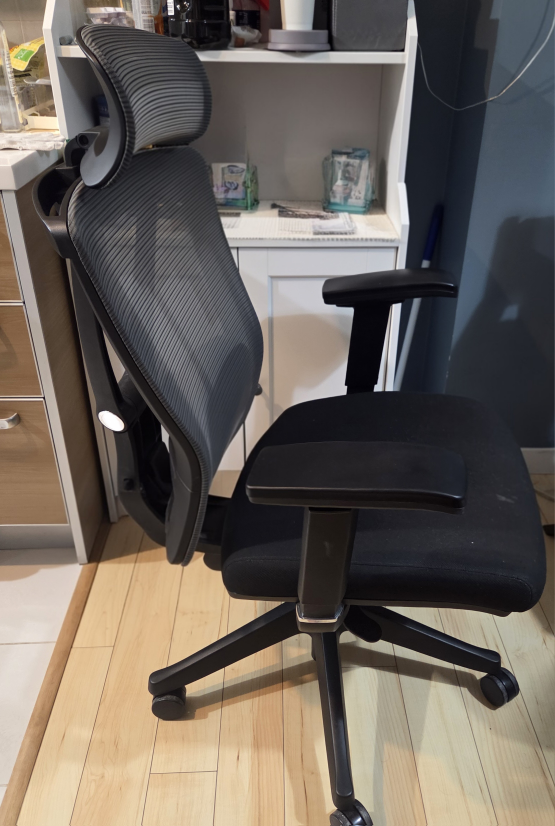 Free Computer Chair – decent Condition, Minor Issue - photo 2