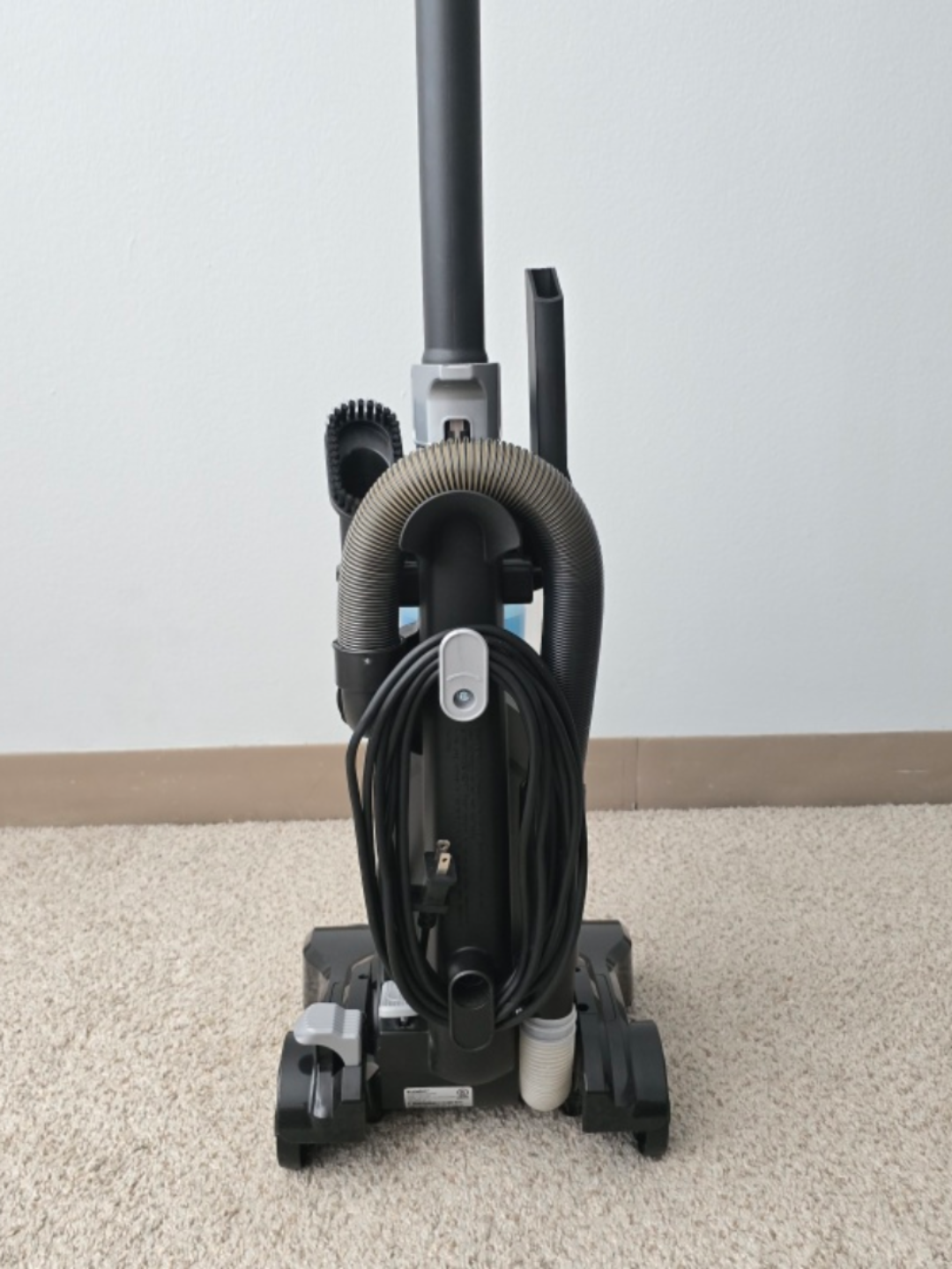 Eureka Powerful Bagless Upright Vacuum Cleaner - photo 3