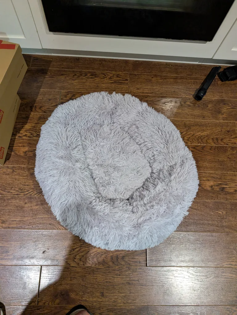 Grey Round Plush Pet Bed thumbnail