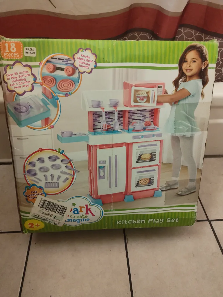Kitchen Play Set (IN BOX NEVER OPENED) image indicator(2)