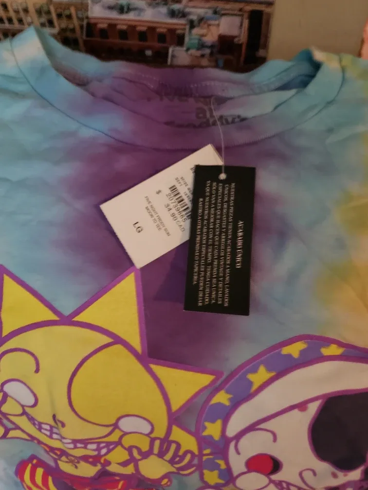 Five Nights at Freddy's Funko Figures & Tie-Dye Shirt image indicator(2)
