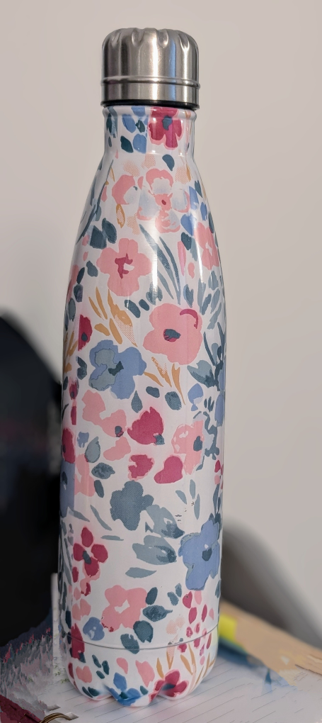 Floral Patterned Water Bottle 🧡