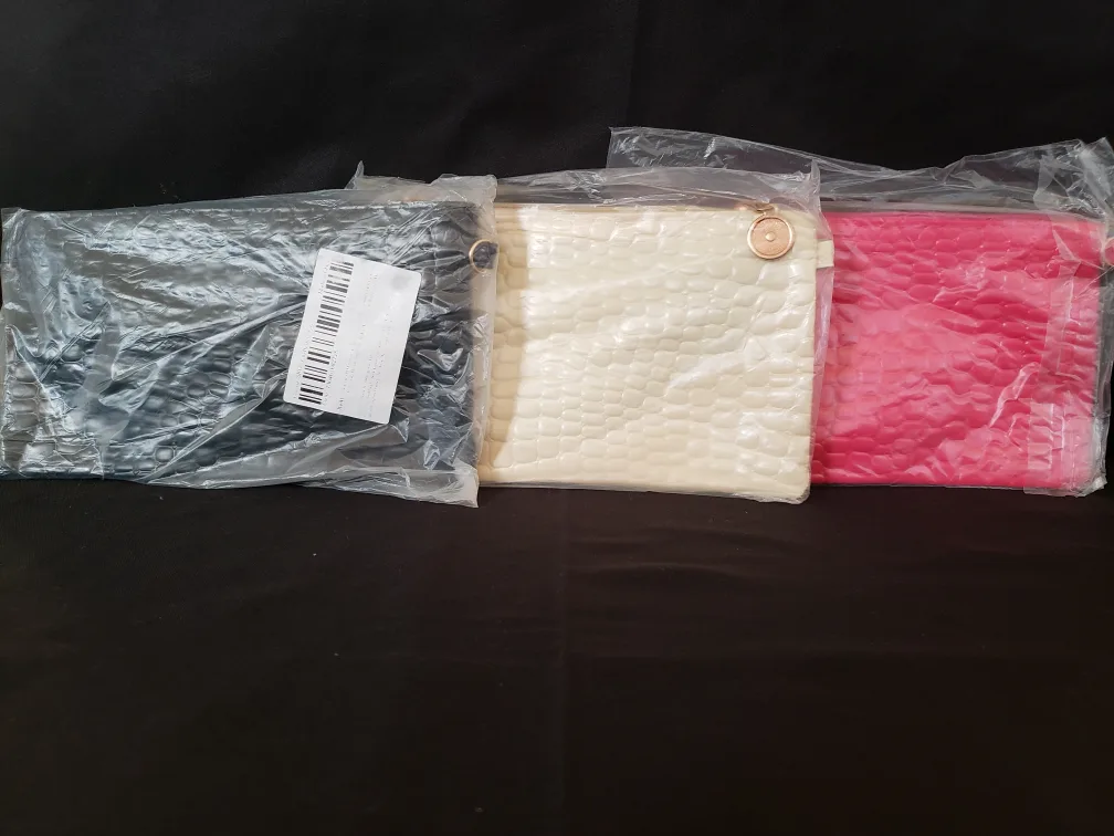 New Makeup Bag Set - Black, White, Pink thumbnail