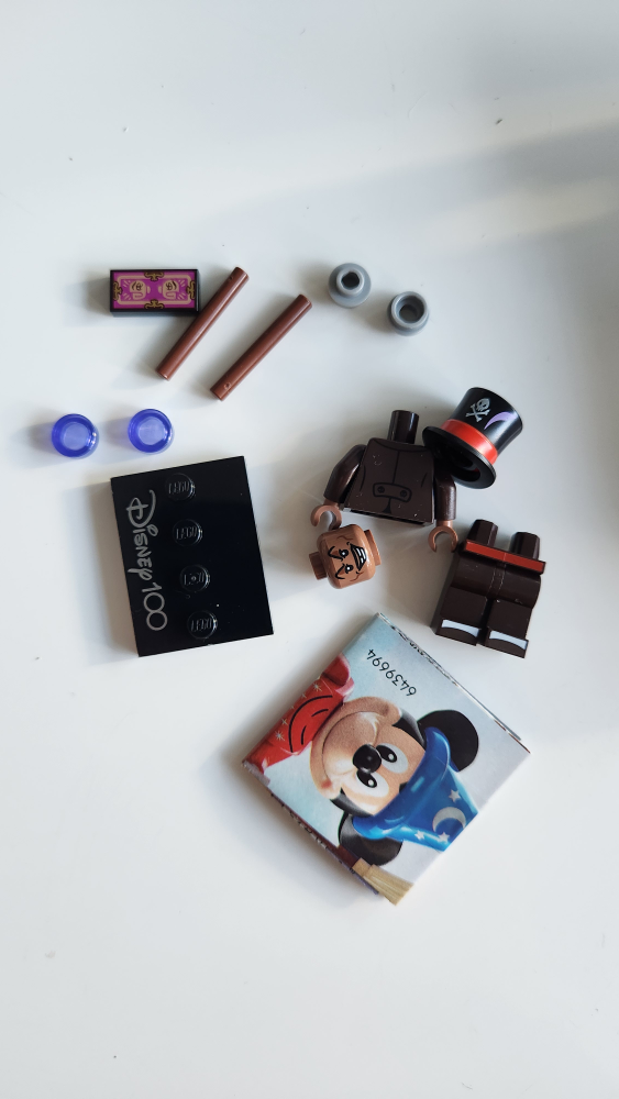 LEGO Minifigures Dungeons & Dragons and Disney 100 - photo 2