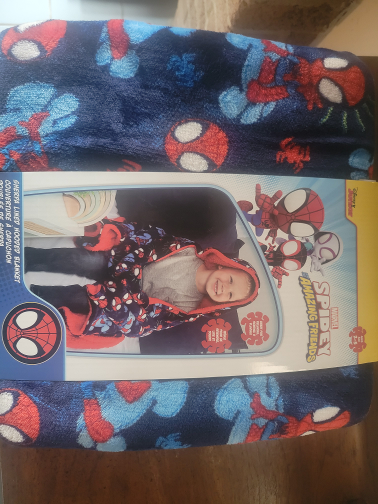 Marvel Spidey Hooded Blanket - 40 x 50 in - photo 2