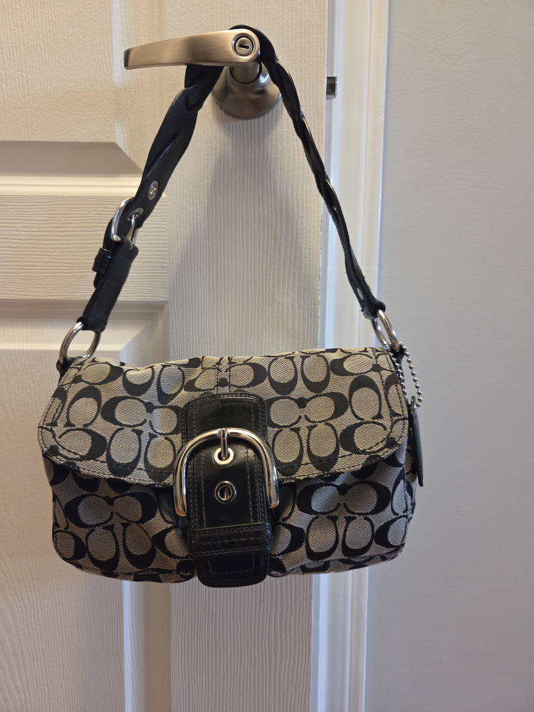 Coach Signature Demi Baguette - Black/Grey