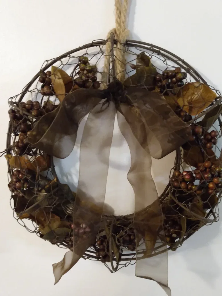 (New) Antique  Rustic Chicken Wire Berry Wreath with ribbon thumbnail