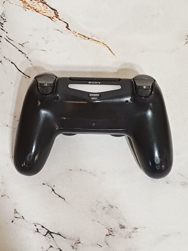 Dual Shock Ps4 Controller-Color Black (working) - photo 2