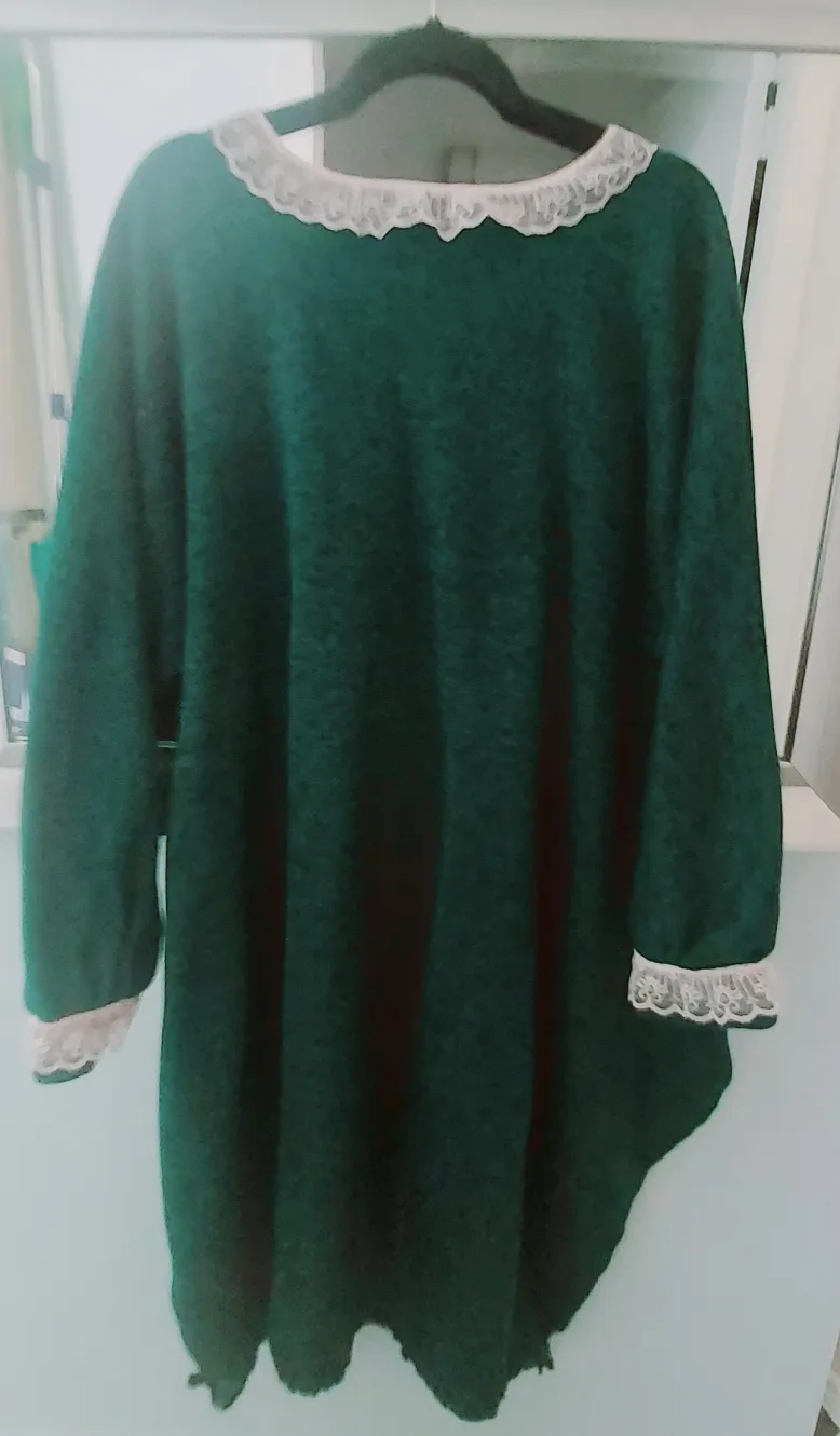 Green Long Sleeve Long Dress with Lace Trim thumbnail