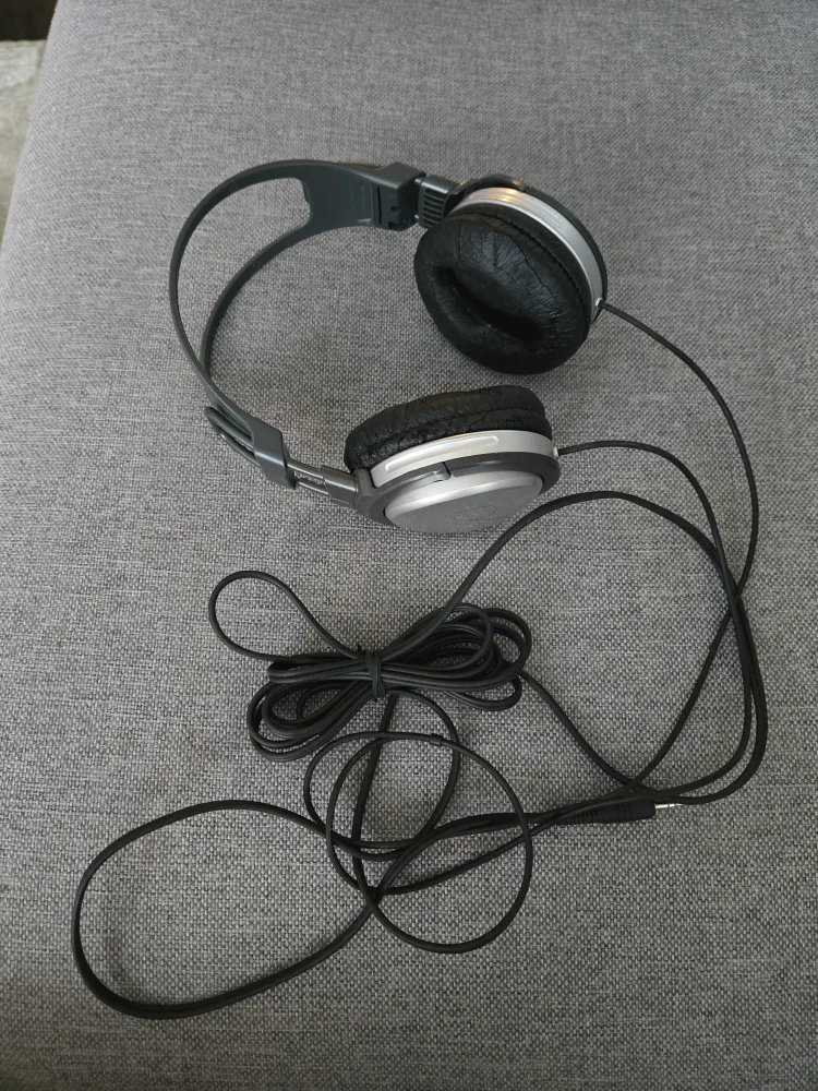 Sony MDR-XD100 Stereo Headphones thumbnail