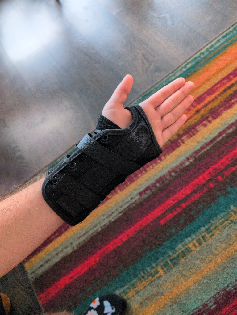 Mueller Fitted Wrist Brace - Medium Left Hand - photo 3
