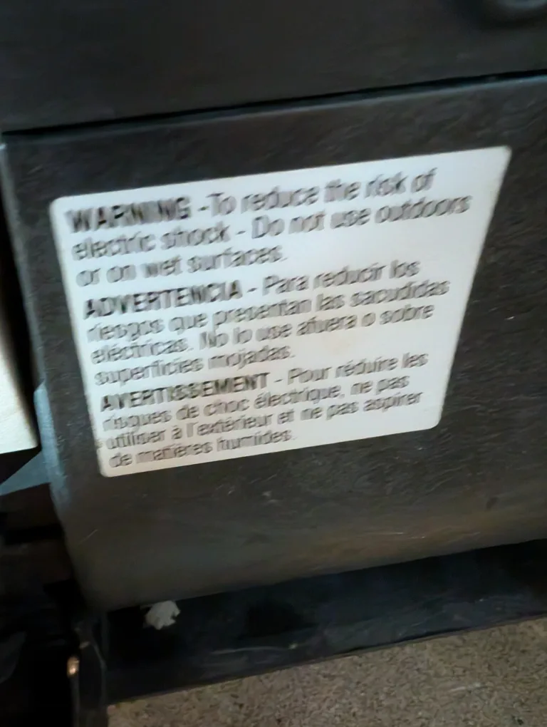 Hoover Vacuum with Removable Tool Rack image indicator(4)