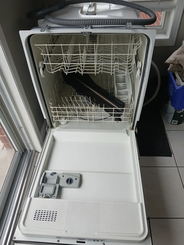 Frigidaire Dishwasher - Great Condition image indicator(5)