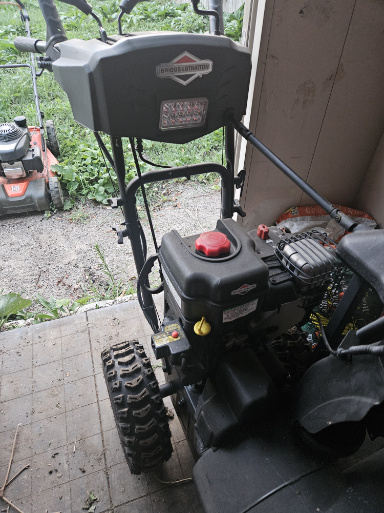 Briggs & Stratton S1227 Snow Blower - photo 2