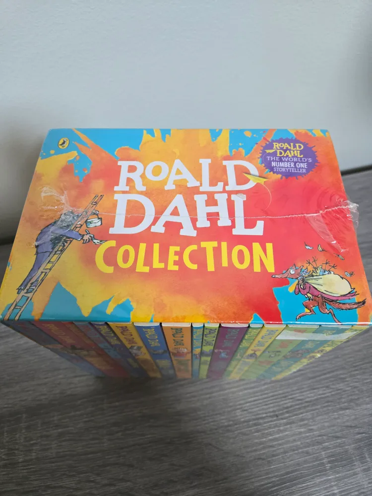 Roald Dahl Collection - 16 Fantastic Stories image indicator(2)