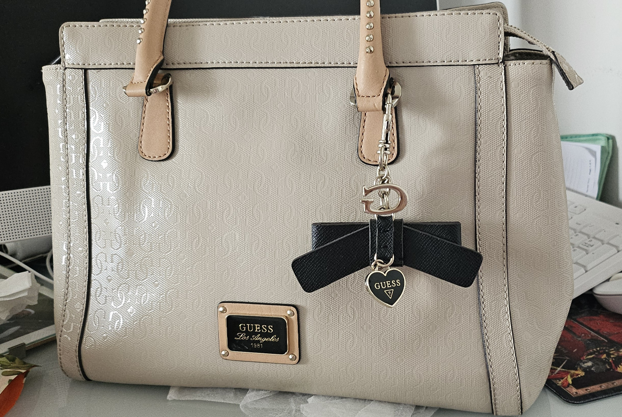 Guess Los Angeles Tote Bag