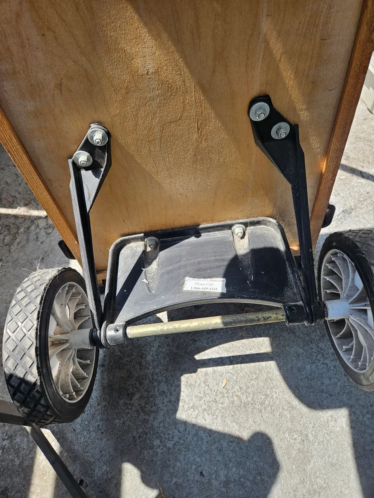 Wagon WITH SNOW COVER & SLED ATTACHMENTS image indicator(5)