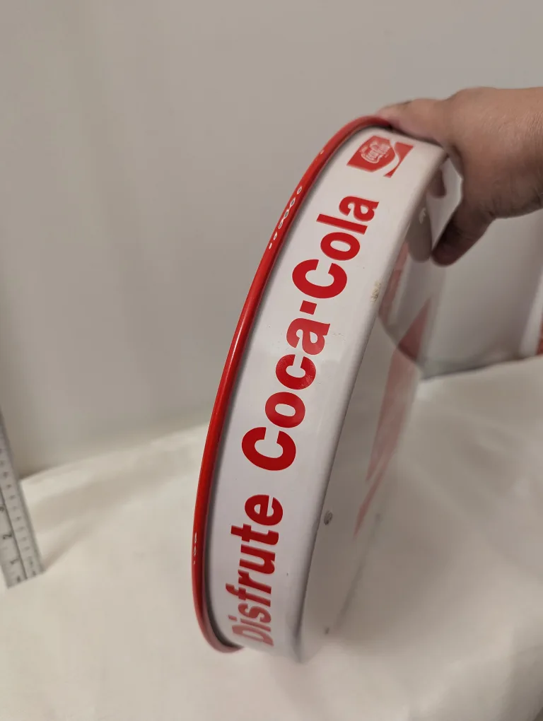 Vintage 1973 Mexican Coca-Cola Serving Tray image indicator(3)