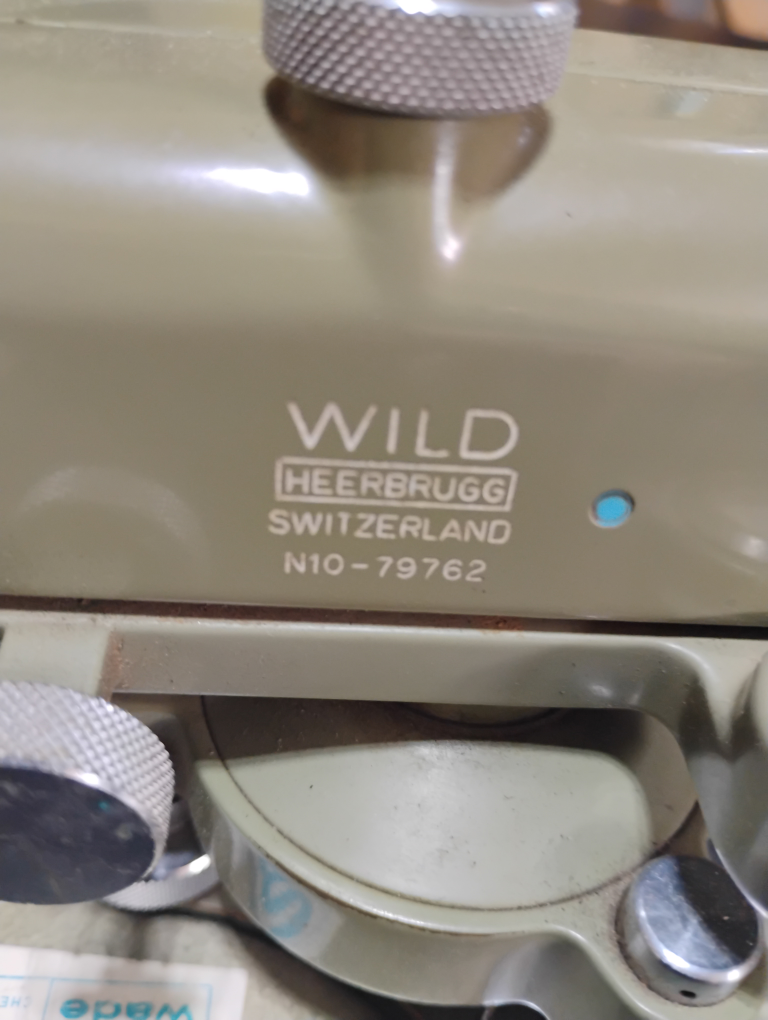vintage survey WILD Heerbrugg N10 Level - photo 2