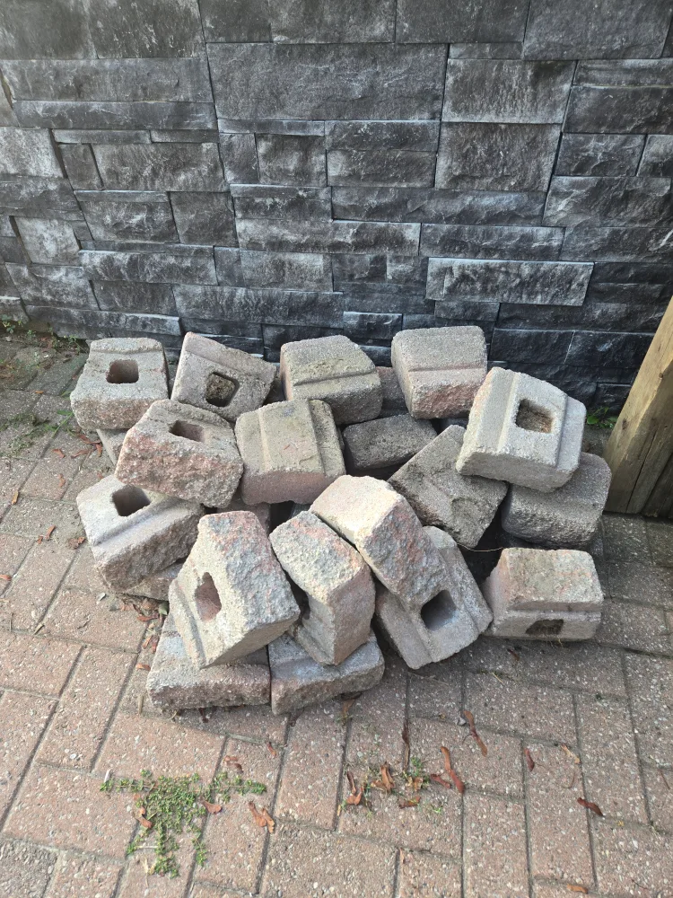 Interlock stones for garden wall image indicator(3)