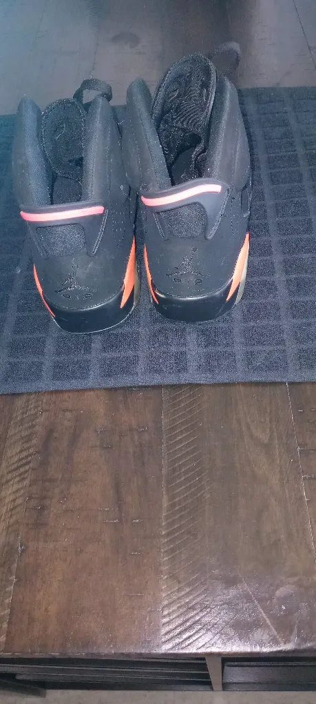 Jordan 6 Retro Infrared Black image indicator(2)