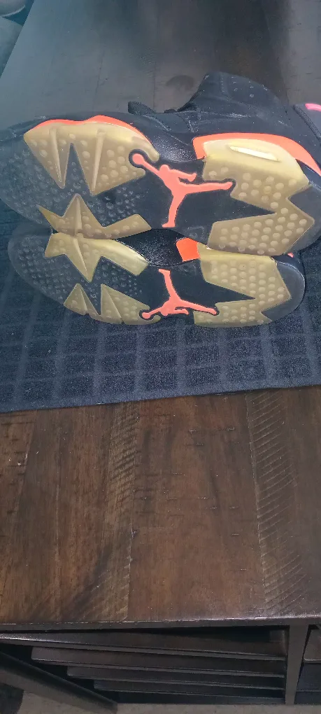 Jordan 6 Retro Infrared Black image indicator(4)