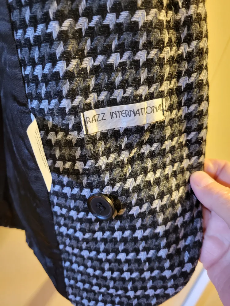 Razz InternationalWomen's Blazer - Size 9 image indicator(3)