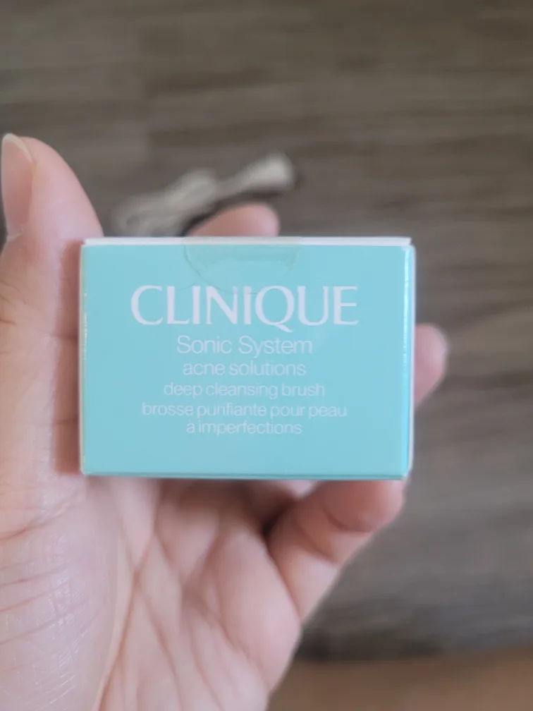 Clinique Sonic System Purifying Cleansing Brush image indicator(4)